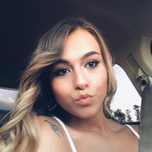 Meet your Posher, Hailey